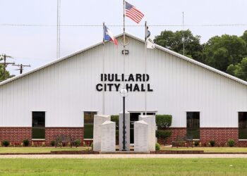 A Texas city hall building